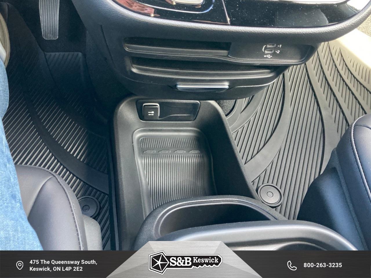 2026 Chrysler Grand Caravan SXT Front-Wheel Drive Passenger Van Photo
