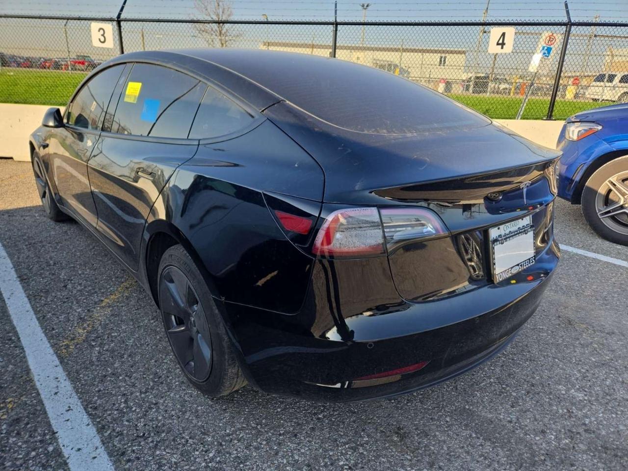 2022 Tesla Model 3 Long Range AWD Photo4