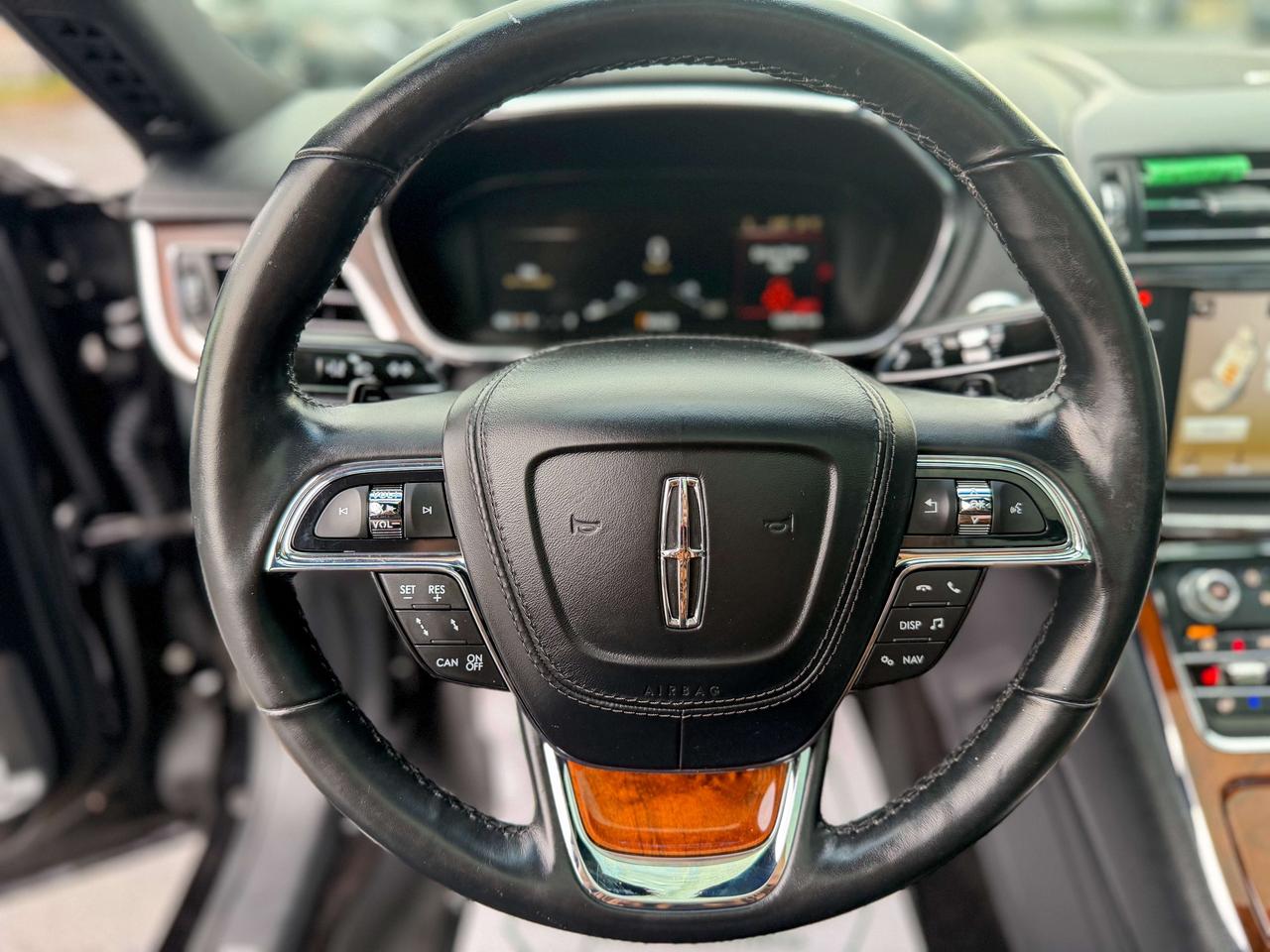2017 Lincoln Continental Reserve/NAVI/BSM/REMOTE/360 CAMERA/PANO/LOW KM/3L Photo