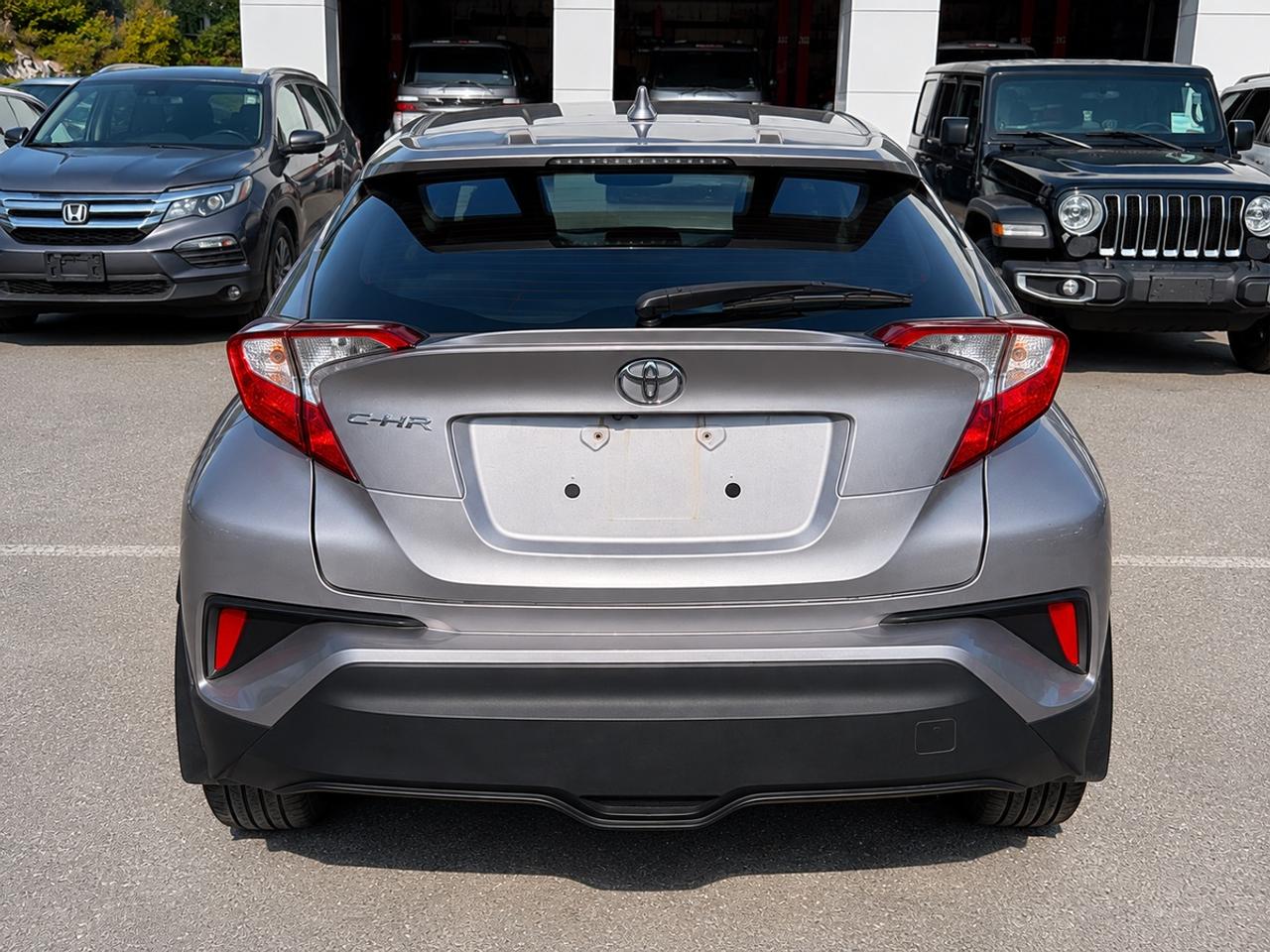 2019 Toyota C-HR XLE Photo