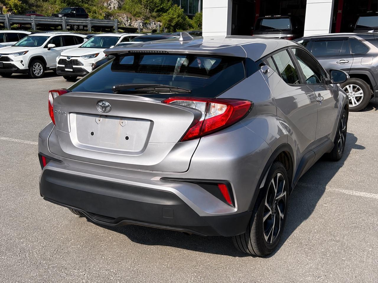 2019 Toyota C-HR XLE Photo