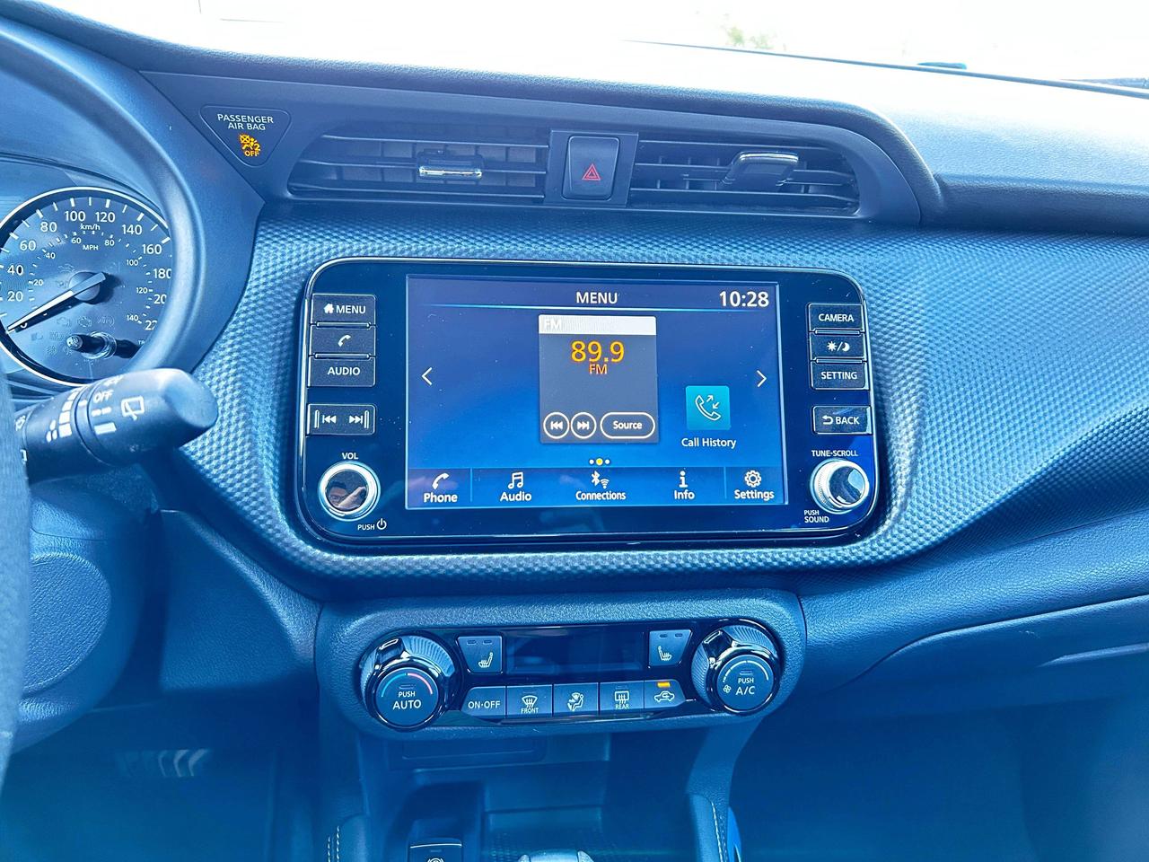 2024 Nissan Kicks SV Photo