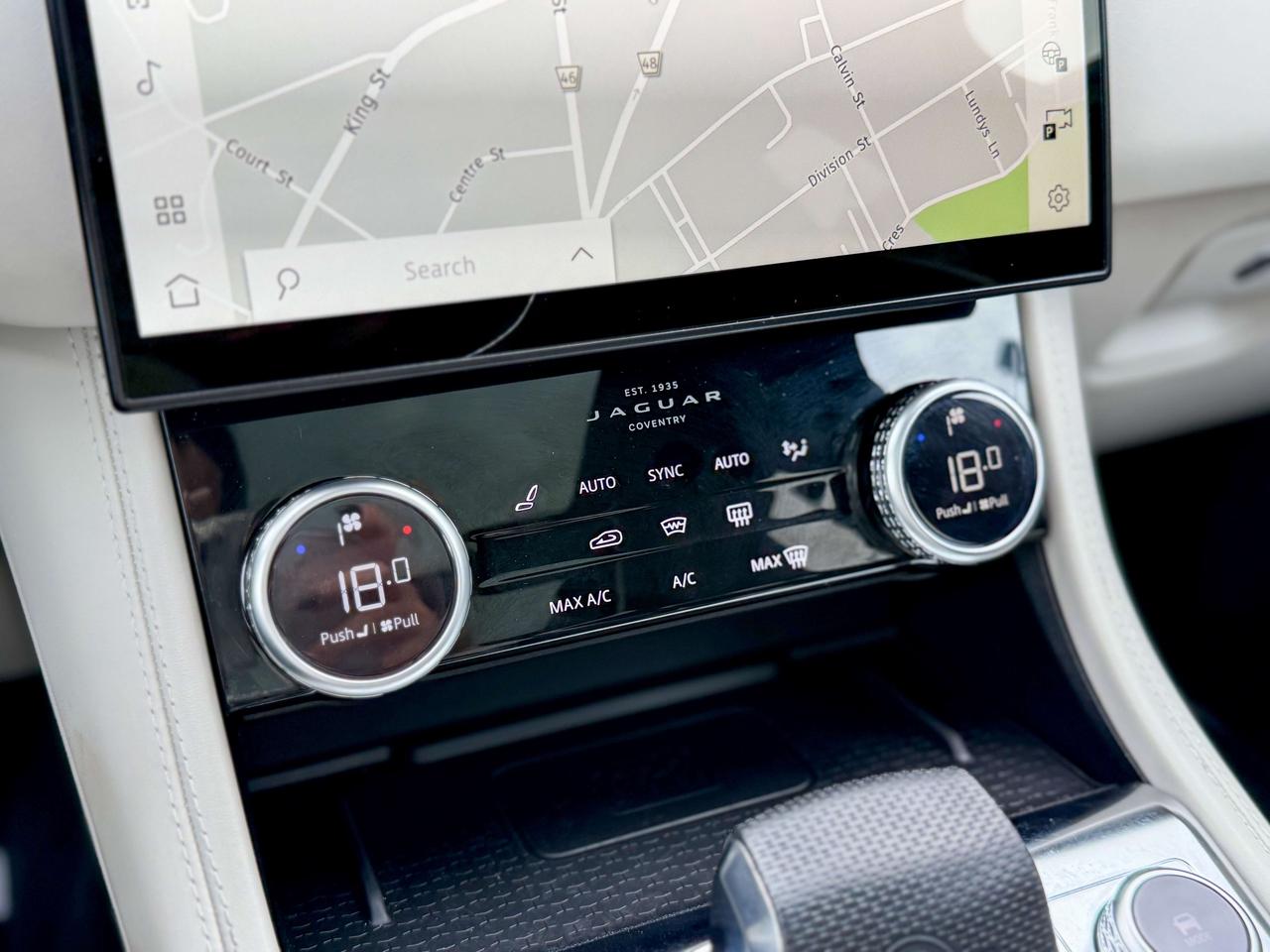 2024 Jaguar F-PACE SVR/NAVI/BSM/360 CAMERA/LOW KM/5L/1 OWNER Photo