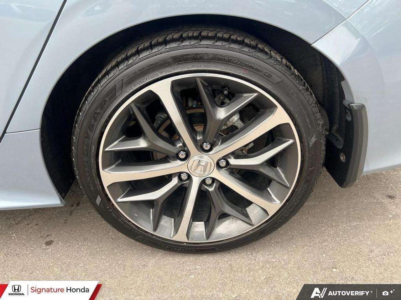 2024 Honda Civic Touring Photo