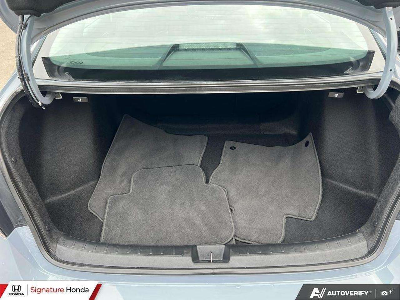 2024 Honda Civic Touring Photo