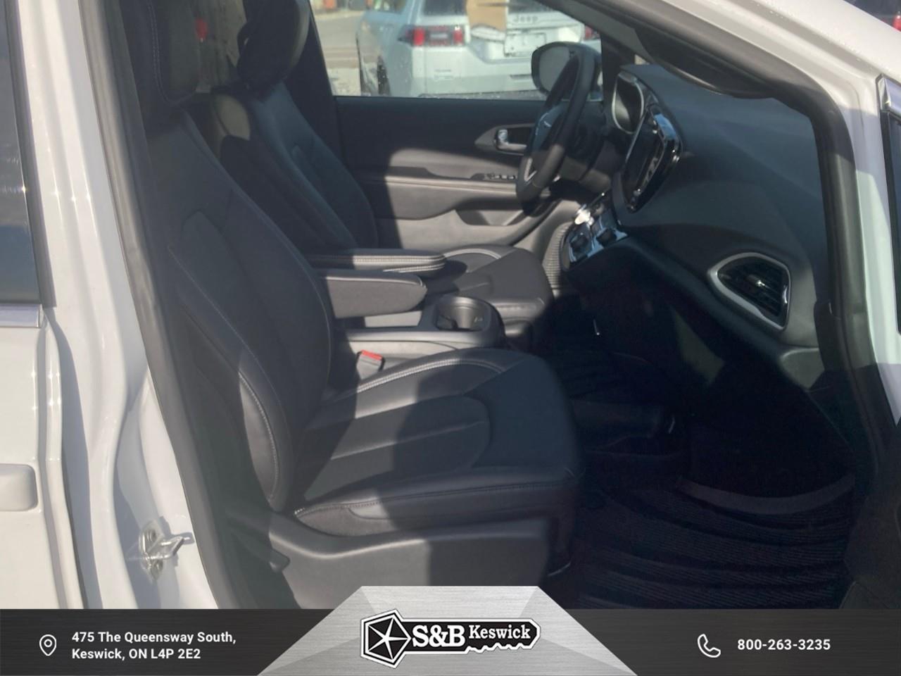 2026 Chrysler Grand Caravan SXT Front-Wheel Drive Passenger Van Photo