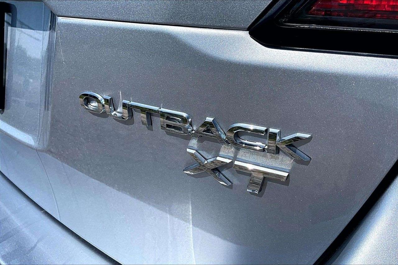 2022 Subaru Outback Limited XT   AWD   Heated Seats   Navigation Photo