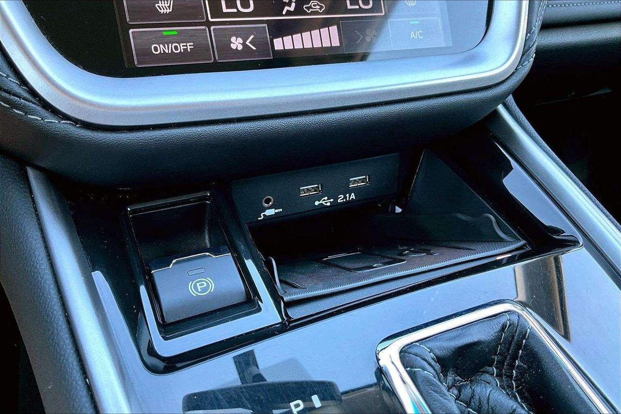 2022 Subaru Outback Limited XT   AWD   Heated Seats   Navigation Photo