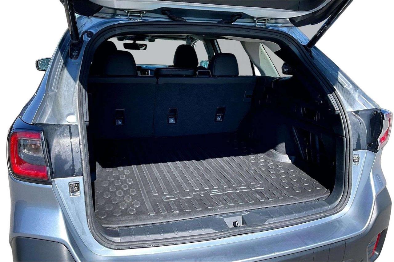 2022 Subaru Outback Limited XT   AWD   Heated Seats   Navigation Photo