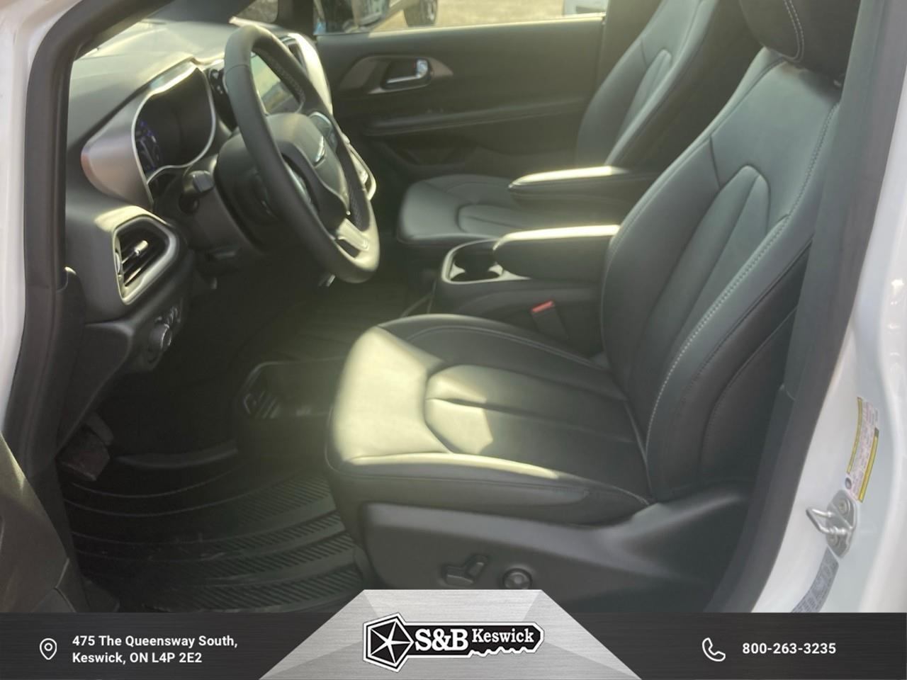 2026 Chrysler Grand Caravan SXT Front-Wheel Drive Passenger Van Photo