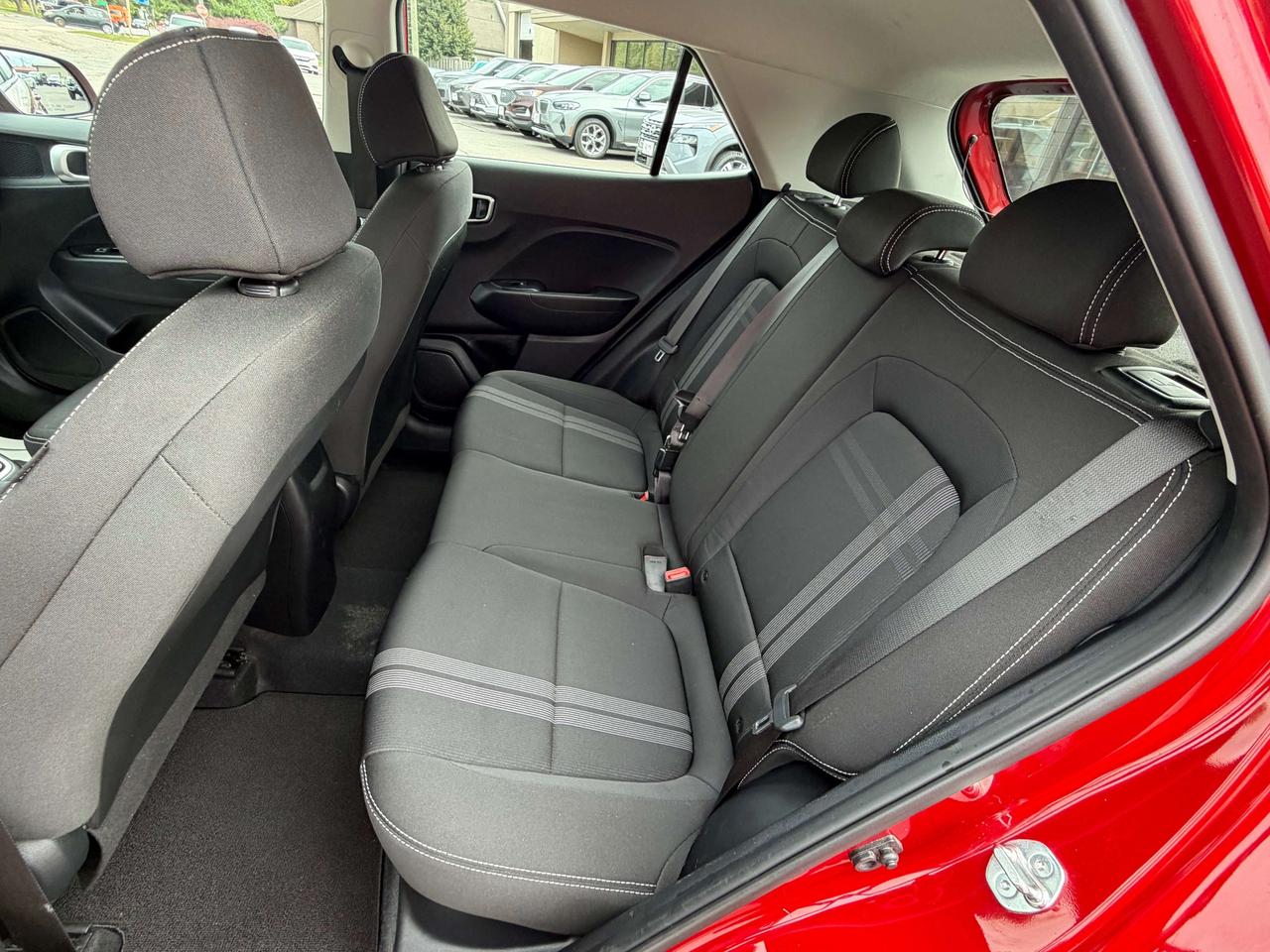 2024 Hyundai Venue PREFERRED/HEATED SEATS/BACK UP CAM/CALL BELLEVILLE Photo