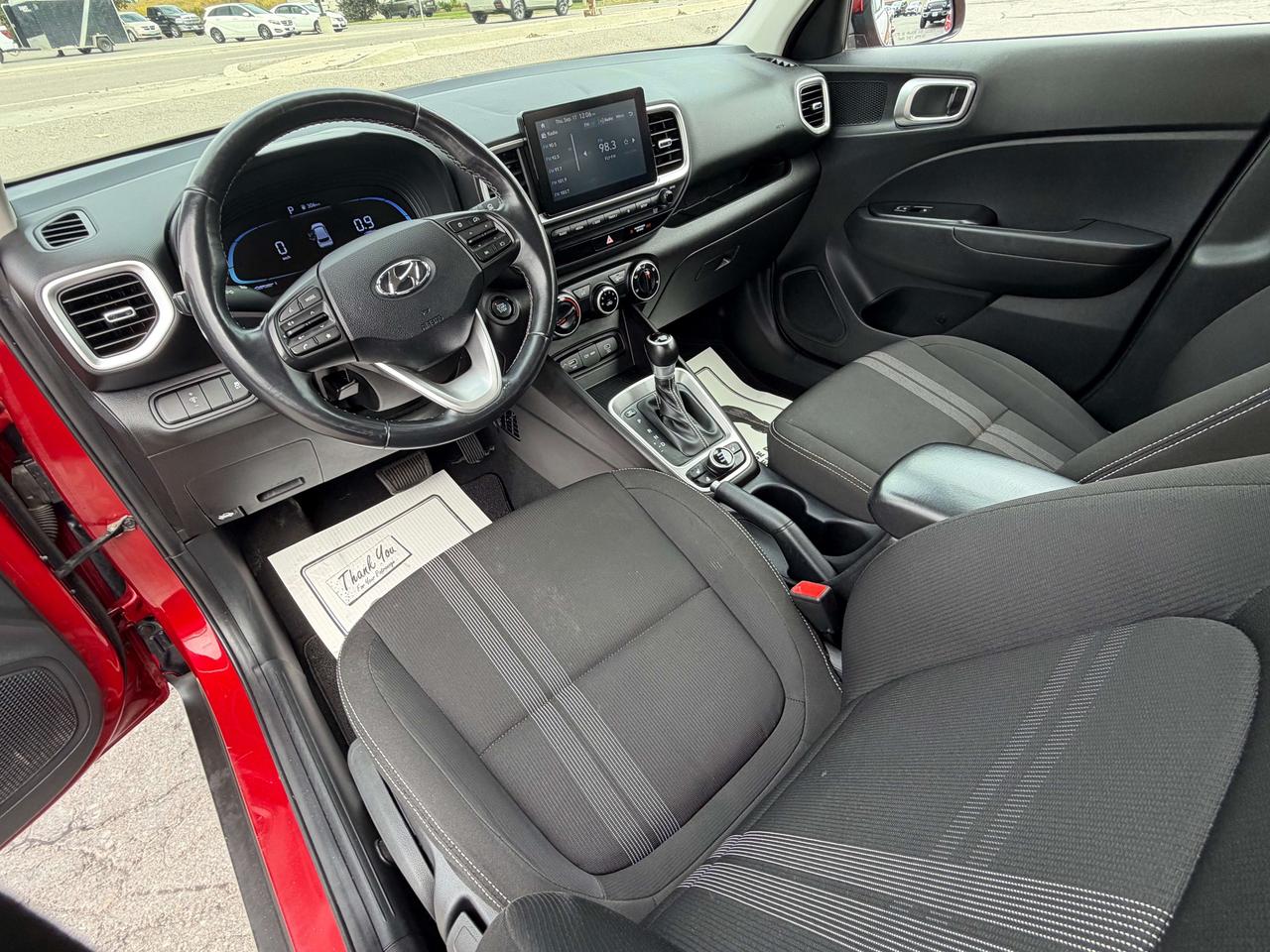 2024 Hyundai Venue PREFERRED/HEATED SEATS/BACK UP CAM/CALL BELLEVILLE Photo