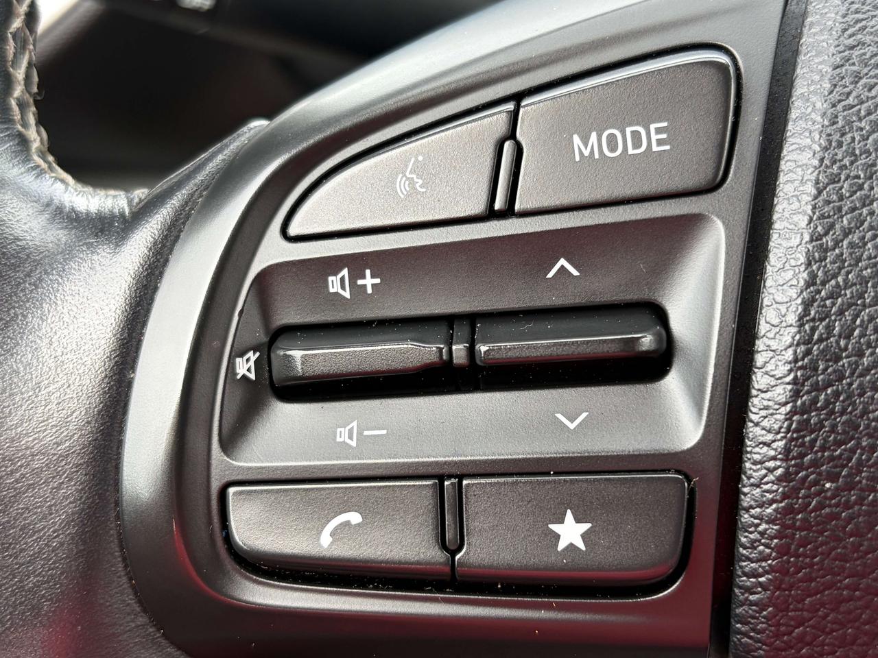2024 Hyundai Venue PREFERRED/HEATED SEATS/BACK UP CAM/CALL BELLEVILLE Photo