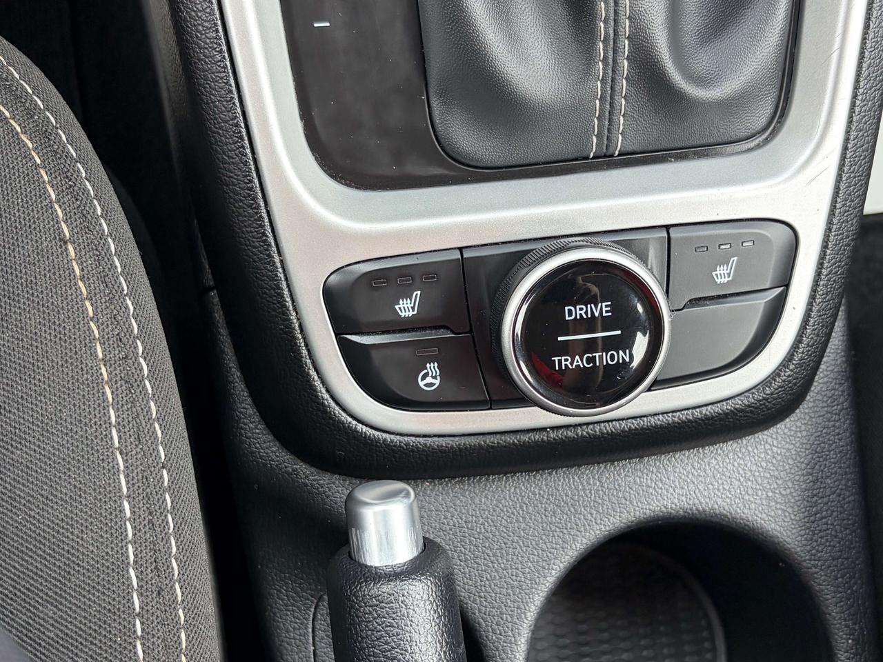 2024 Hyundai Venue PREFERRED/HEATED SEATS/BACK UP CAM/CALL BELLEVILLE Photo