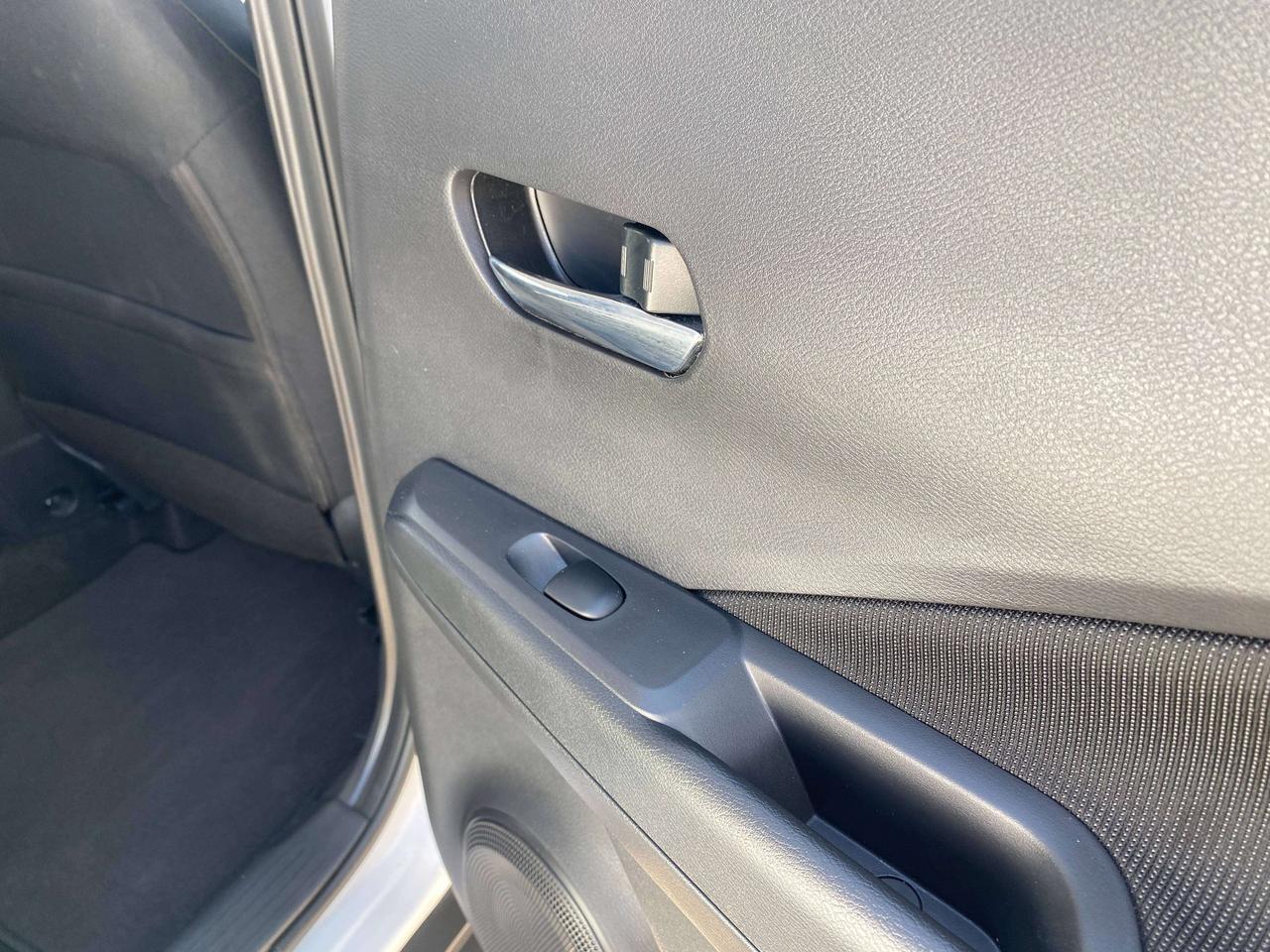 2025 Nissan Kicks SV, REMOTE START, BALANCE OF FACTORY WARRANTY! Photo
