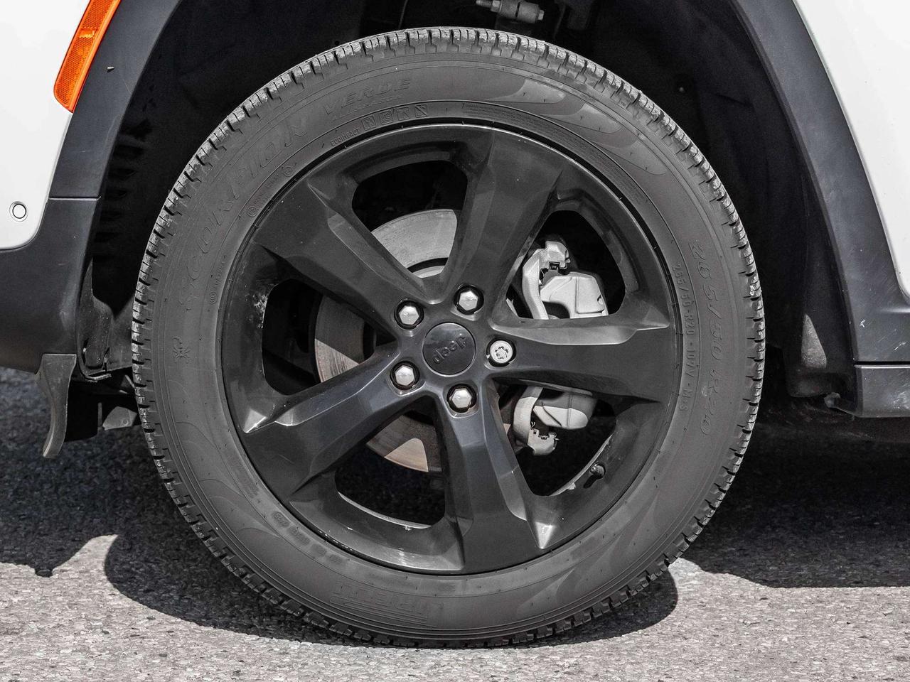 2025 Jeep Grand Cherokee LUXURY TECH GRP ROOF  BLACK APP. PKG  TRAILER TOW Photo