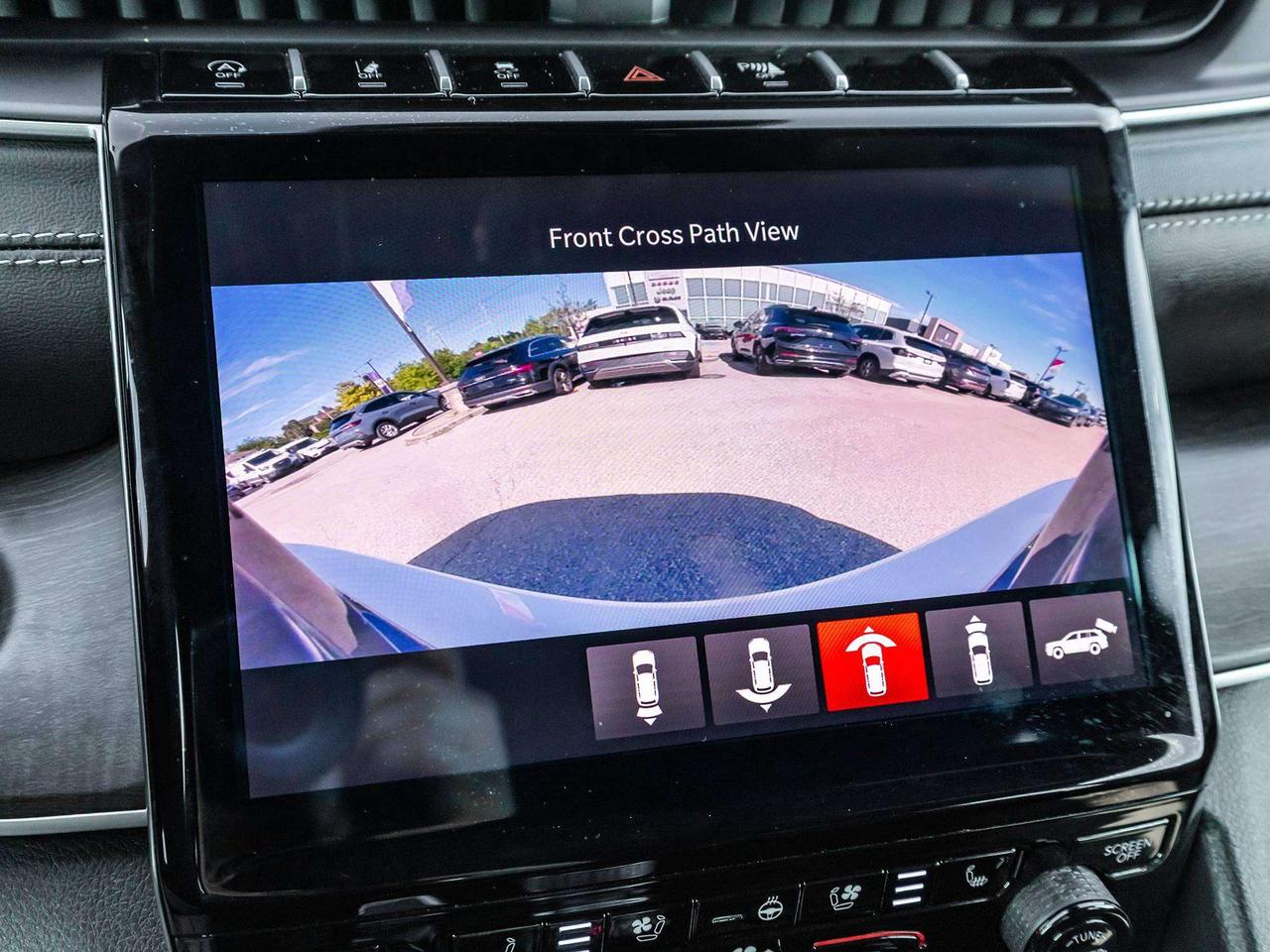 2025 Jeep Grand Cherokee LUXURY TECH GRP ROOF  BLACK APP. PKG  TRAILER TOW Photo