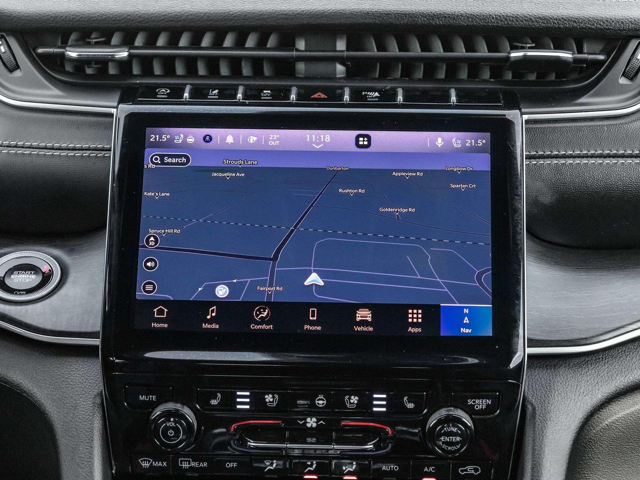 2025 Jeep Grand Cherokee LUXURY TECH GRP ROOF  BLACK APP. PKG  TRAILER TOW Photo