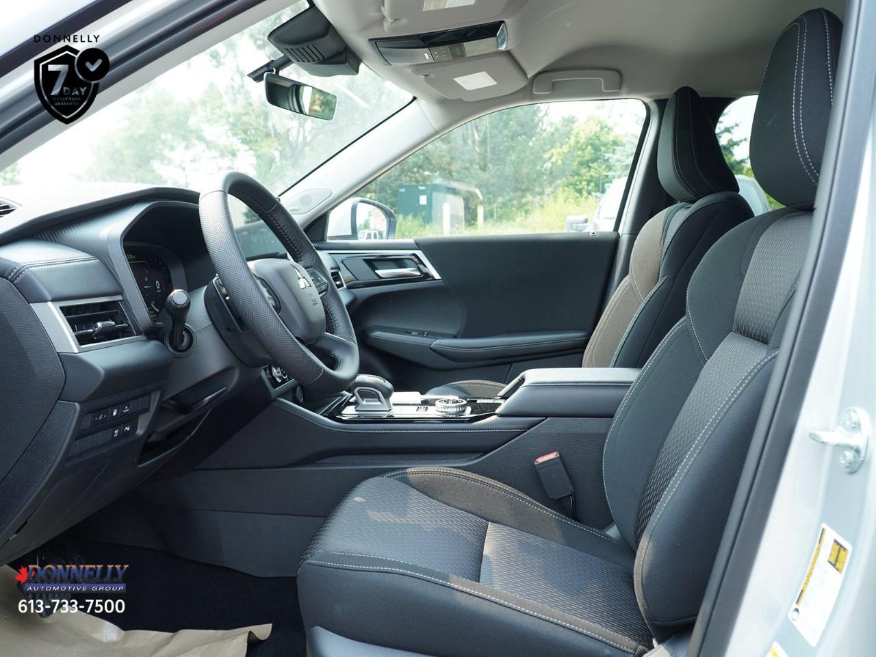 2026 Mitsubishi Outlander Plug-In Hybrid ES S-AWC Photo