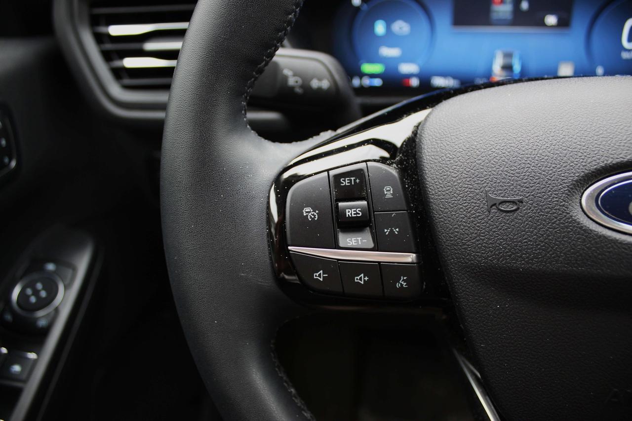 2024 Ford Escape PHEV Photo