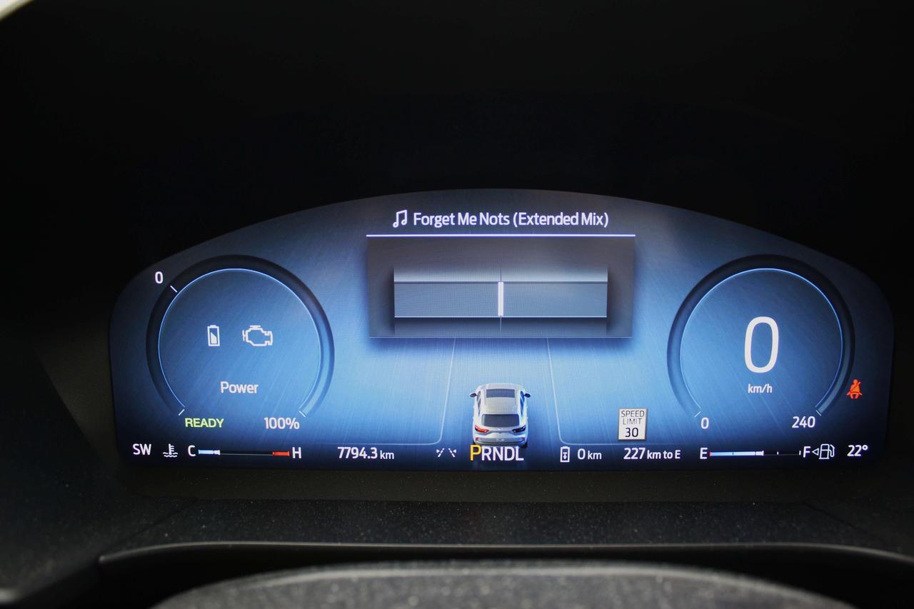 2024 Ford Escape PHEV Photo