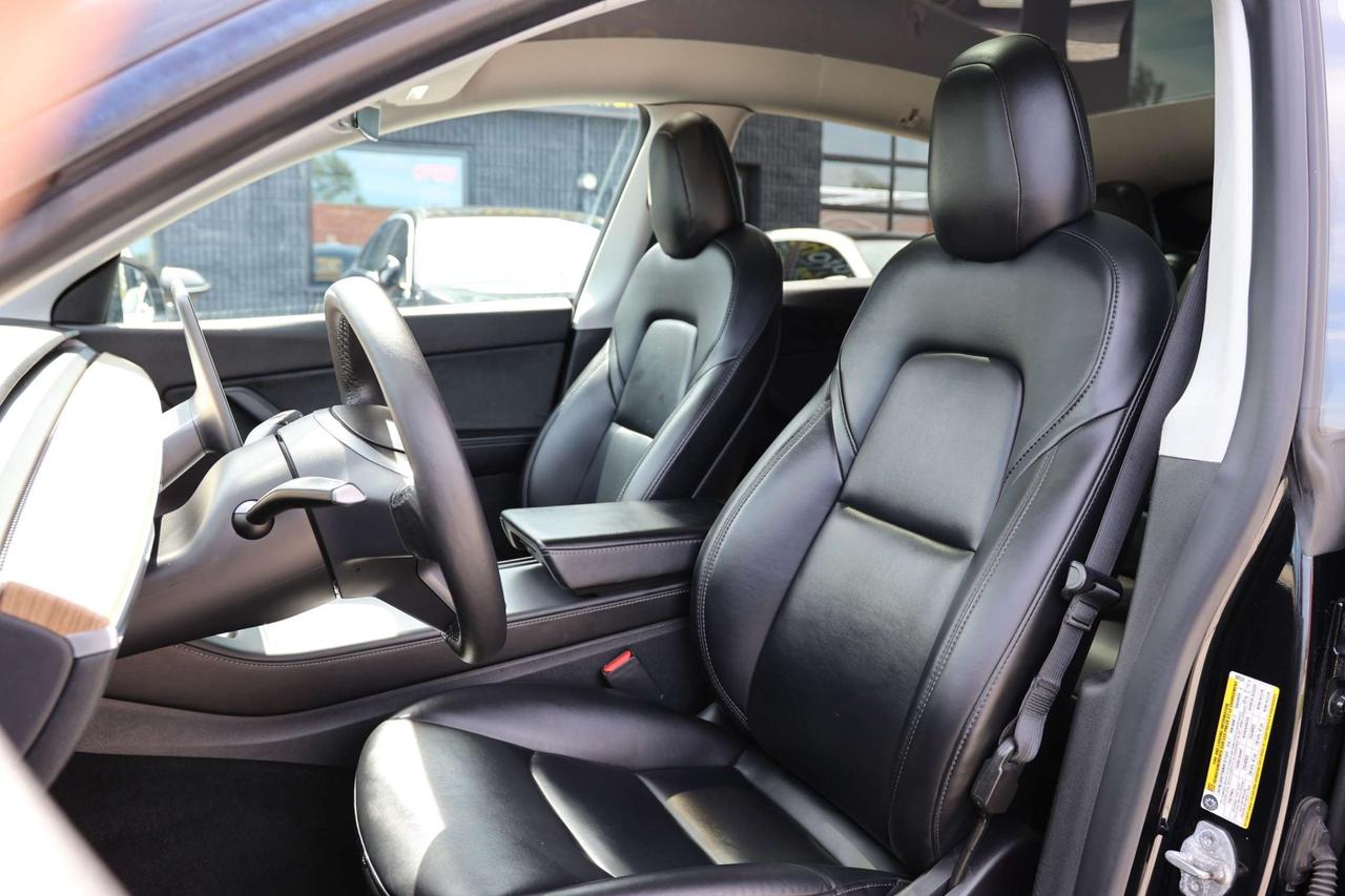 2022 Tesla Model Y LONG RANGE-DUAL MOTOR-AWD-7PASS/AUTOPILOT/DRIVER ASSIST/STANDARD CONNECTIVITY/HEATED SEATS & STEERING/DASHCAM/KEYLESS Photo