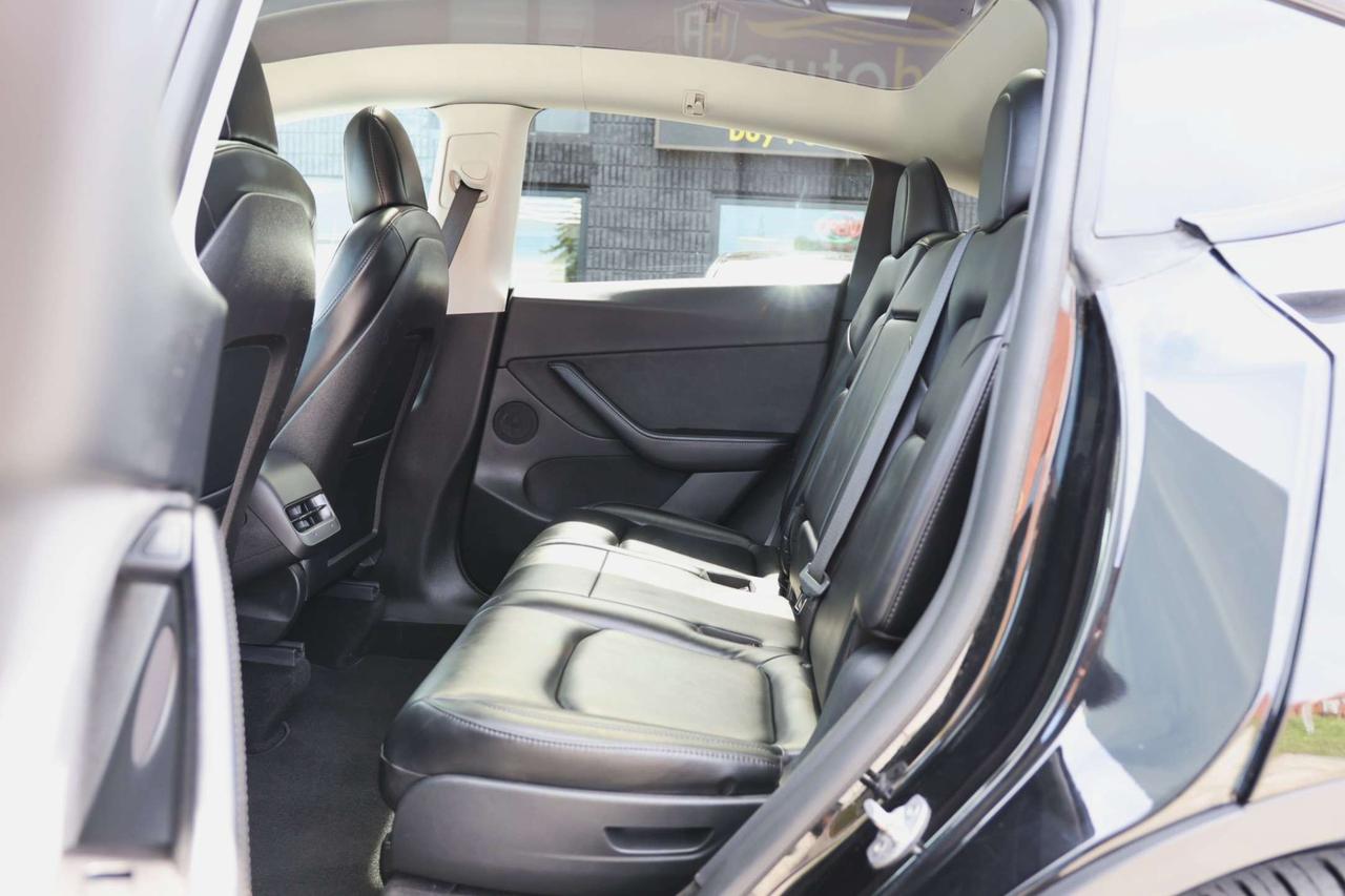 2022 Tesla Model Y LONG RANGE-DUAL MOTOR-AWD-7PASS/AUTOPILOT/DRIVER ASSIST/STANDARD CONNECTIVITY/HEATED SEATS & STEERING/DASHCAM/KEYLESS Photo