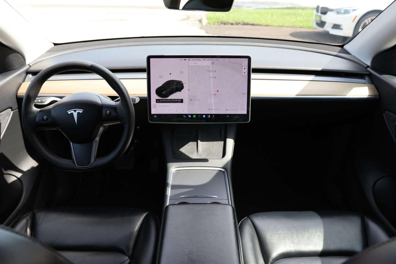 2022 Tesla Model Y LONG RANGE-DUAL MOTOR-AWD-7PASS/AUTOPILOT/DRIVER ASSIST/STANDARD CONNECTIVITY/HEATED SEATS & STEERING/DASHCAM/KEYLESS Photo
