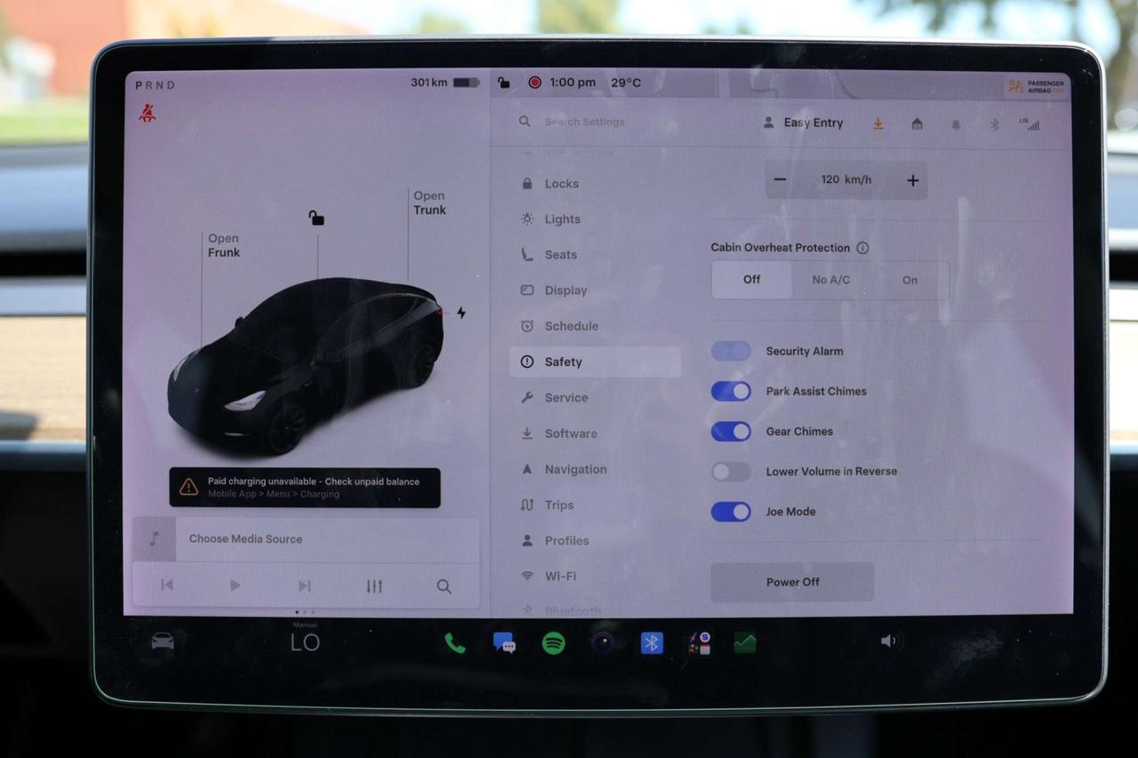 2022 Tesla Model Y LONG RANGE-DUAL MOTOR-AWD-7PASS/AUTOPILOT/DRIVER ASSIST/STANDARD CONNECTIVITY/HEATED SEATS & STEERING/DASHCAM/KEYLESS Photo