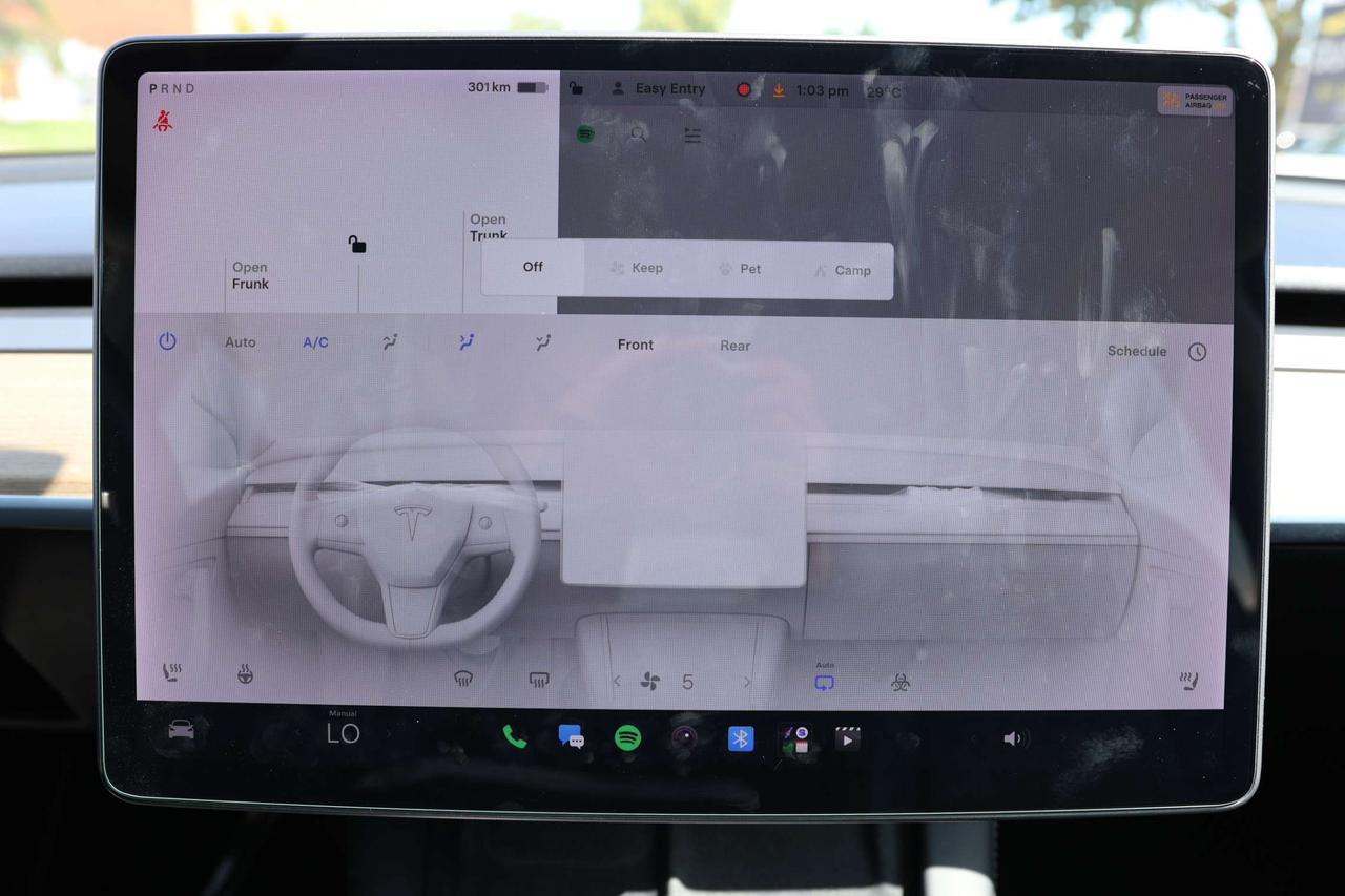 2022 Tesla Model Y LONG RANGE-DUAL MOTOR-AWD-7PASS/AUTOPILOT/DRIVER ASSIST/STANDARD CONNECTIVITY/HEATED SEATS & STEERING/DASHCAM/KEYLESS Photo