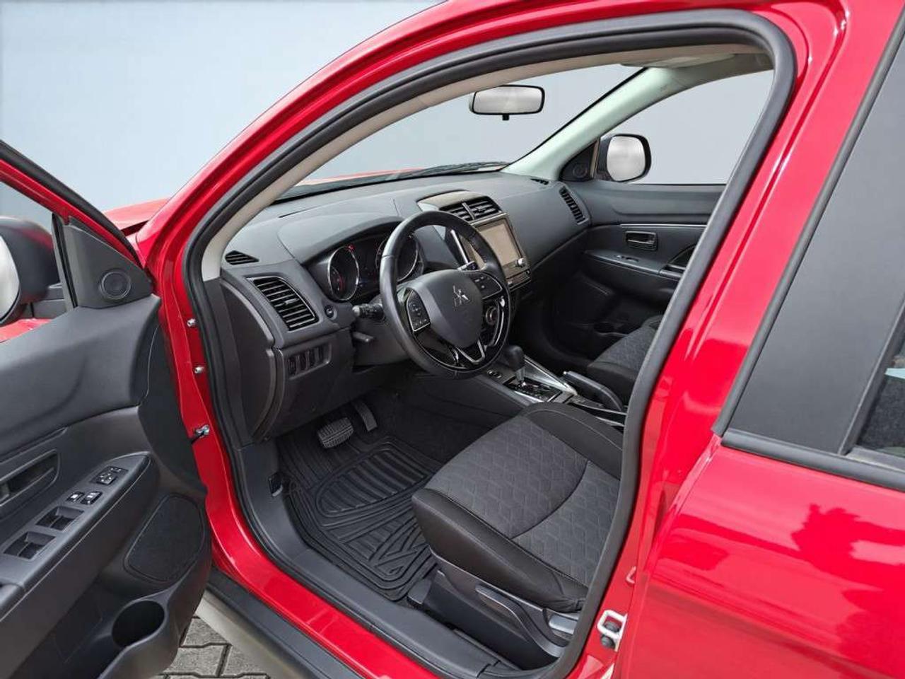 2020 Mitsubishi RVR ES AWD / HEATED SEATS / APPLE CARPLAY / ANDROID AUTO / BACKUP CAM / BLUETOOTH Photo