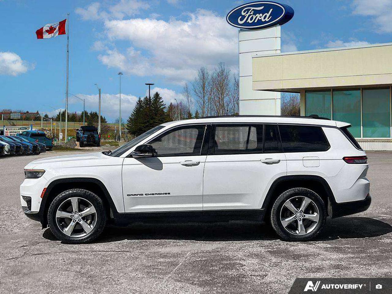 2021 Jeep Grand Cherokee Limited   PANO SUNROOF   3.6L V6   LTHR Photo