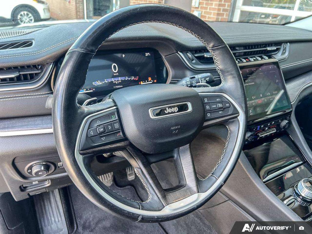 2021 Jeep Grand Cherokee Limited   PANO SUNROOF   3.6L V6   LTHR Photo