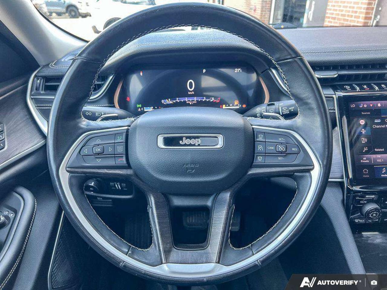 2021 Jeep Grand Cherokee Limited   PANO SUNROOF   3.6L V6   LTHR Photo