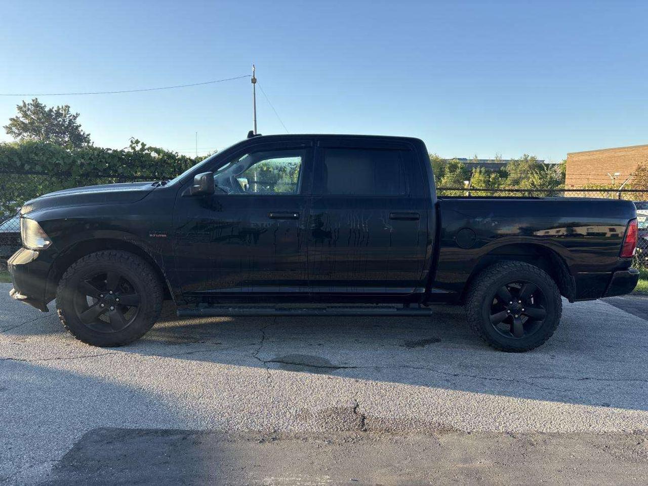 2021 RAM 1500 Express 5.7L V8 Photo4