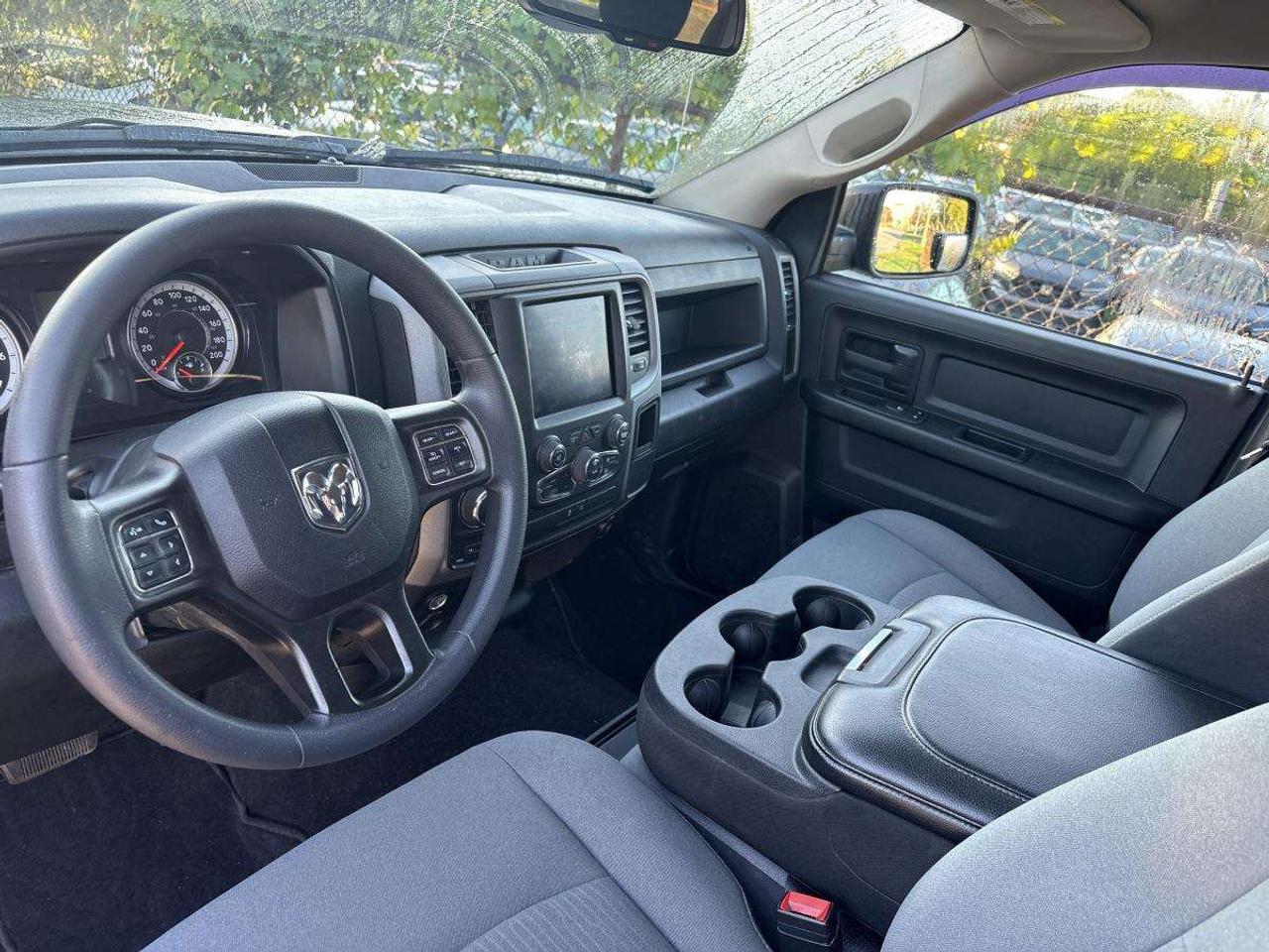 2021 RAM 1500 Express 5.7L V8 Photo