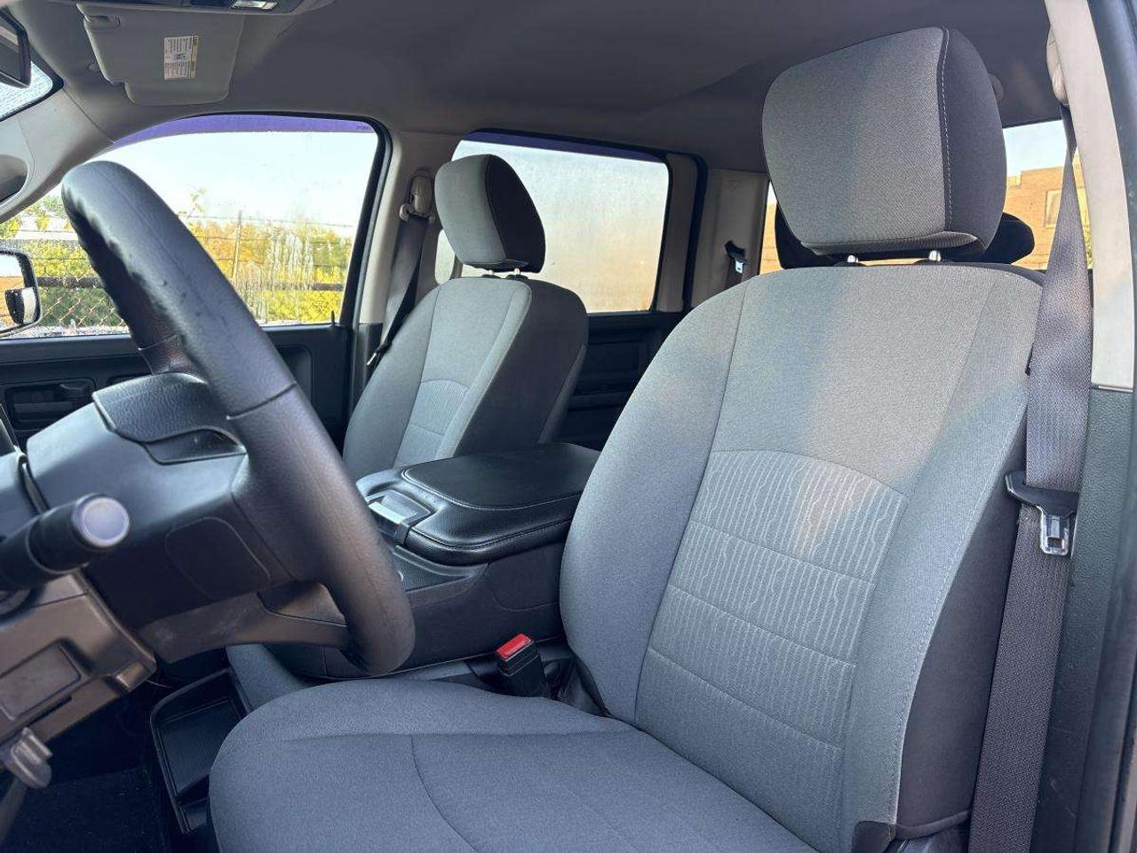 2021 RAM 1500 Express 5.7L V8 Photo