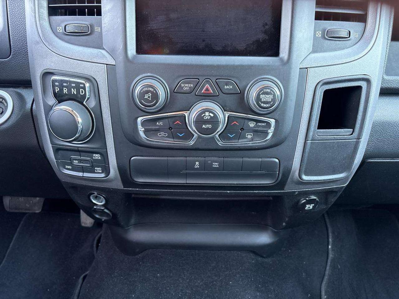 2021 RAM 1500 Express 5.7L V8 Photo