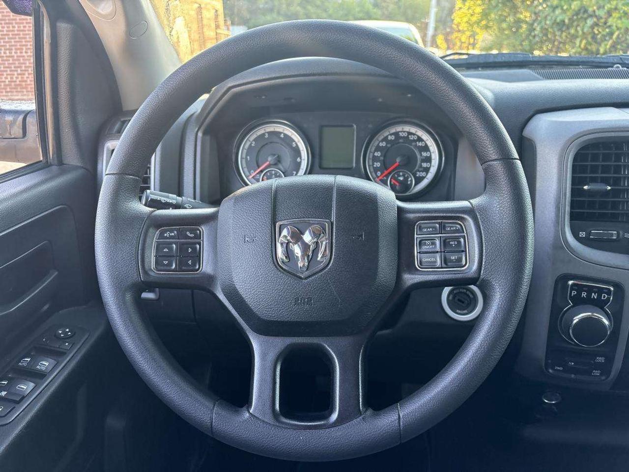 2021 RAM 1500 Express 5.7L V8 Photo