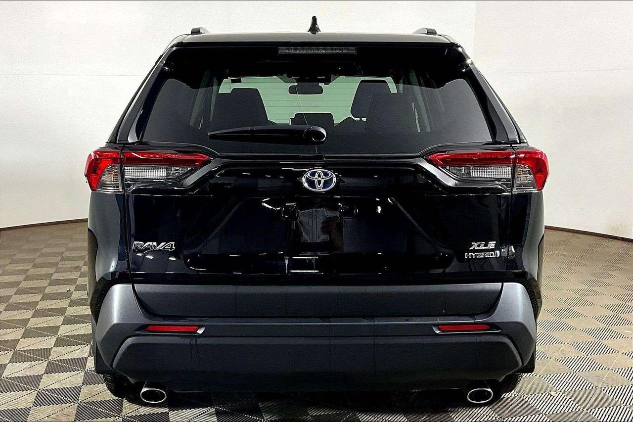 2024 Toyota RAV4 Hybrid XLE AWD Photo