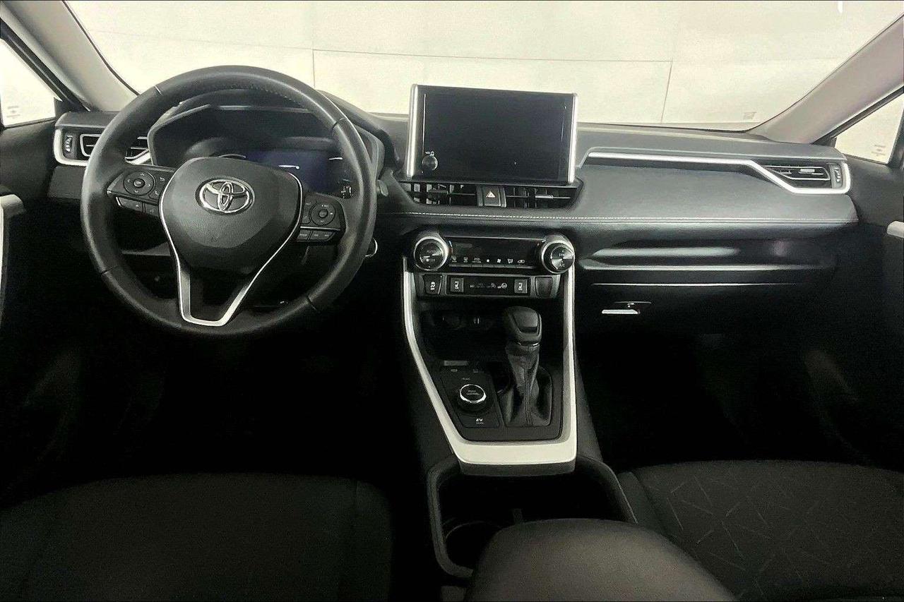 2024 Toyota RAV4 Hybrid XLE AWD Photo