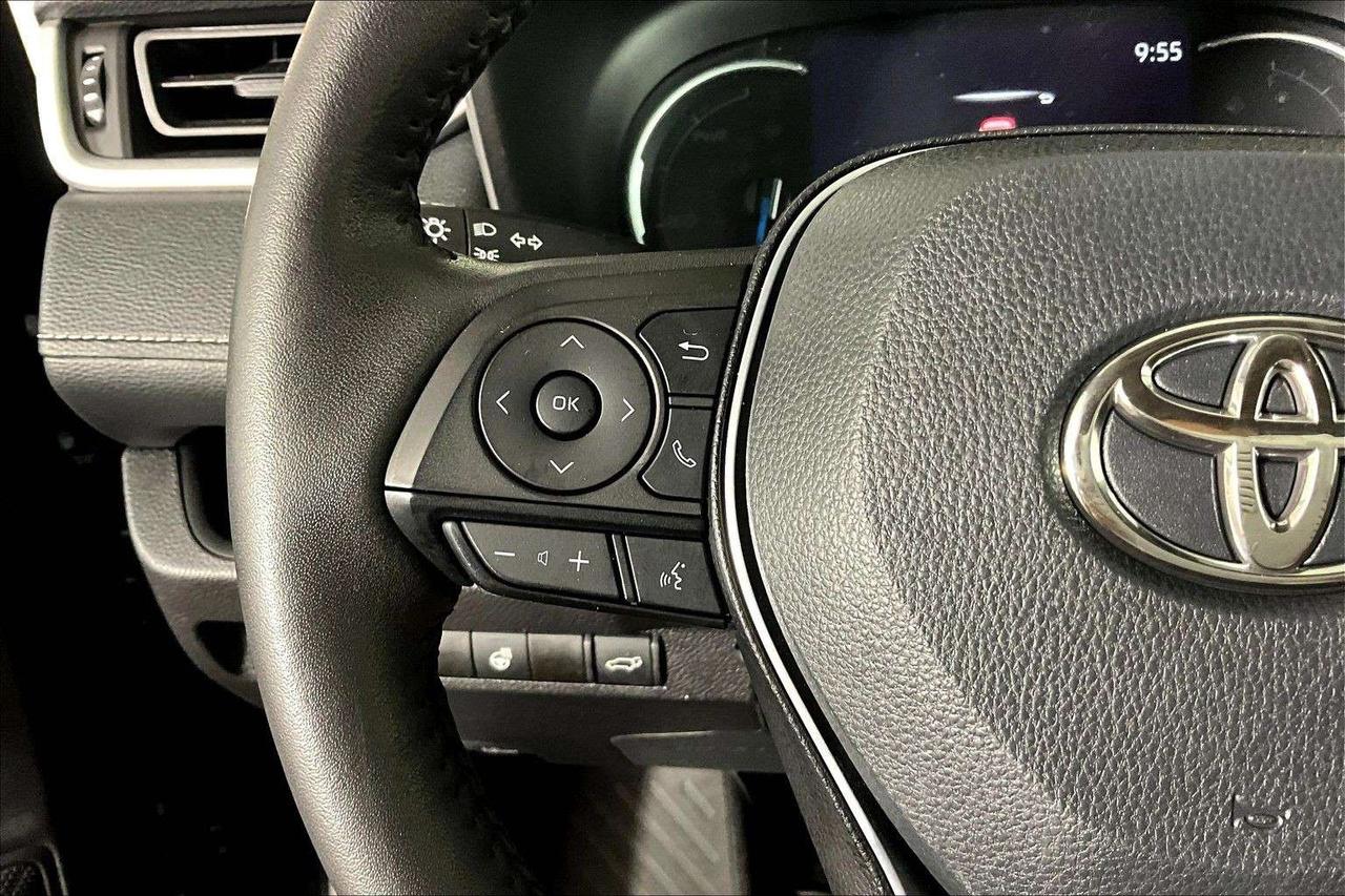 2024 Toyota RAV4 Hybrid XLE AWD Photo