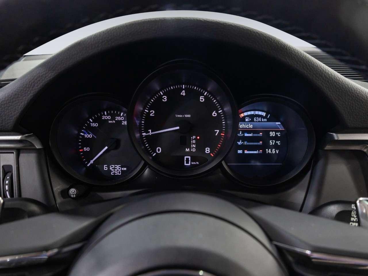 2023 Porsche Macan Macan Photo