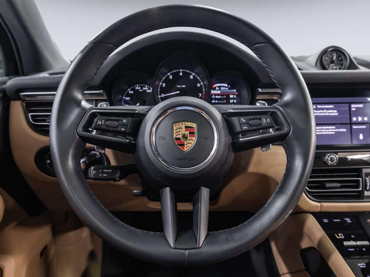 2023 Porsche Macan Macan Photo
