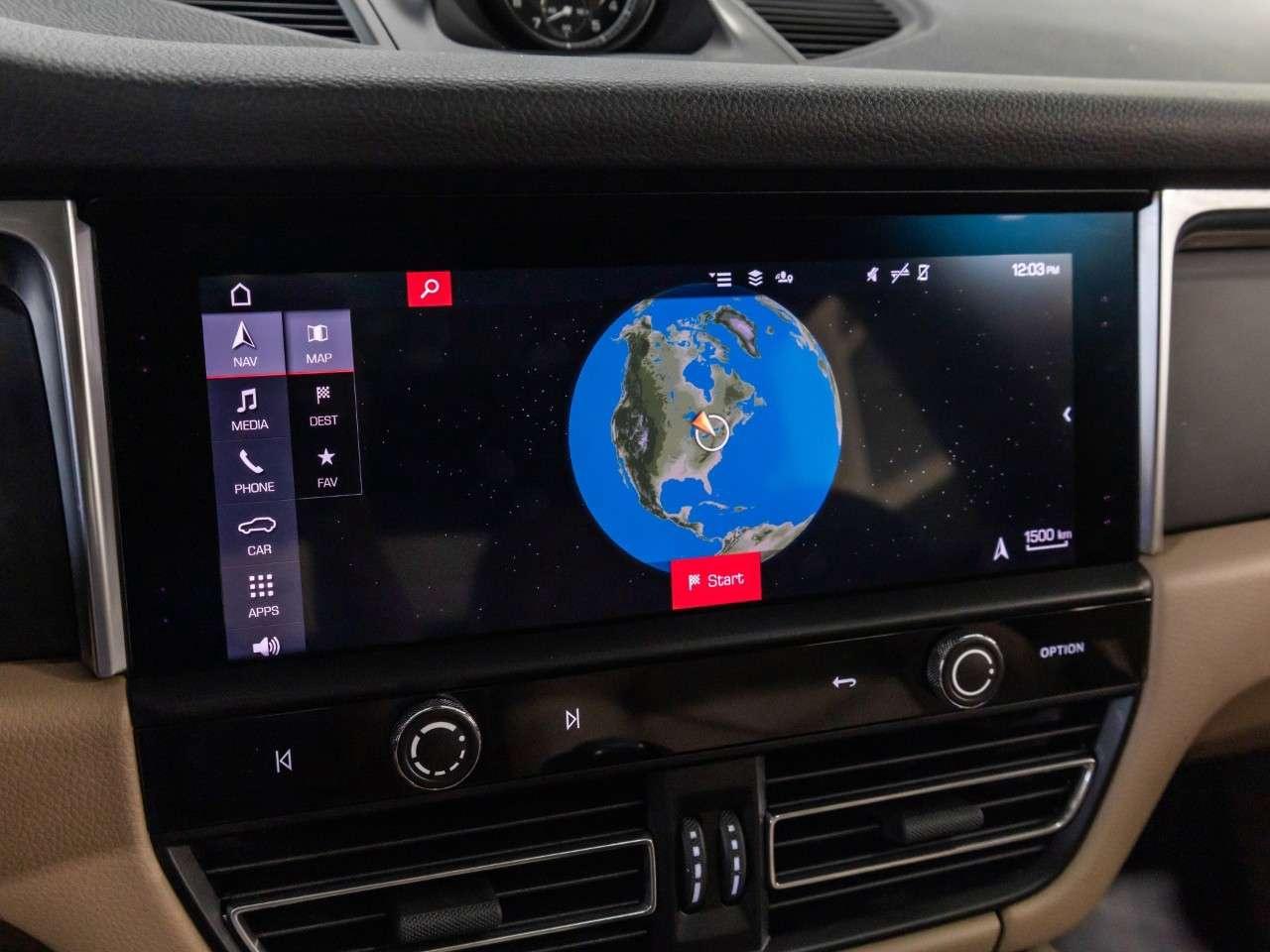 2023 Porsche Macan Macan Photo