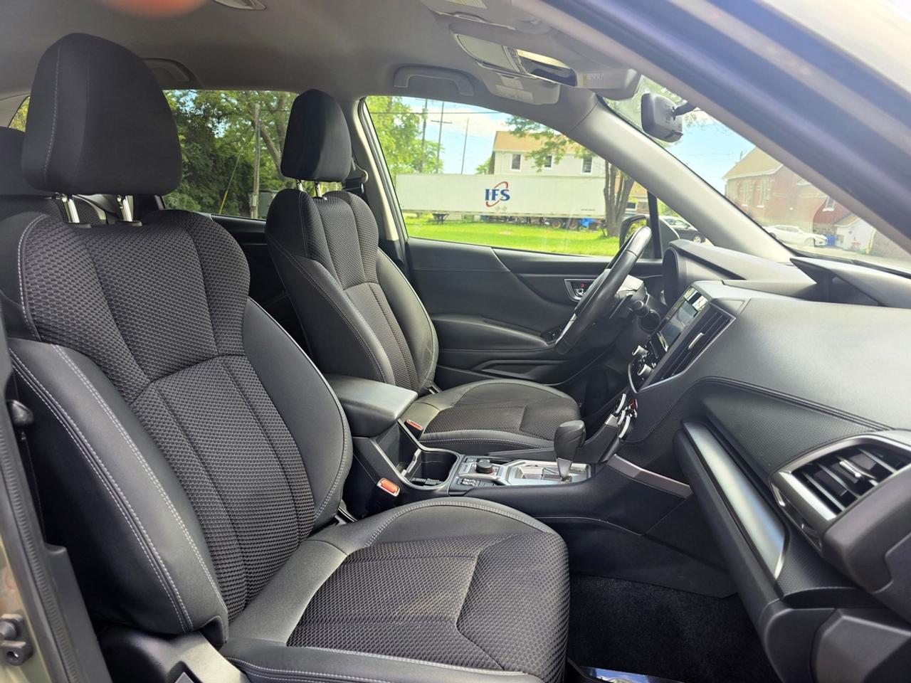 2019 Subaru Forester Convenience w/Eye Sight Pkg | Clean Carfax! Photo
