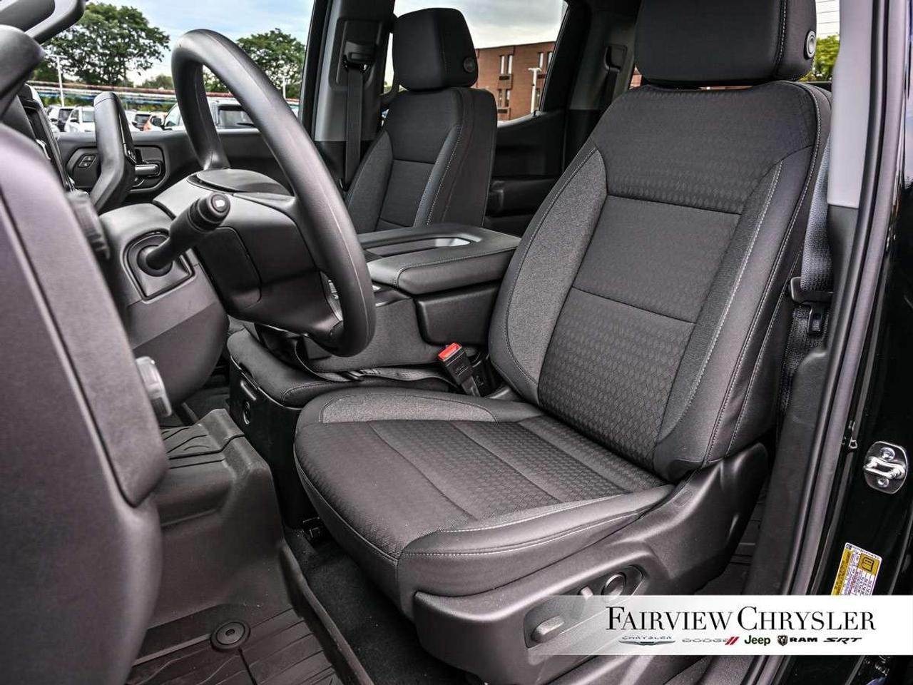 2026 Chevrolet Silverado 1500 Crew Cab Short Box 4-Wheel Drive Custom BLACKOUT PKG   REMOTE START   TOW PKG   ALL TERAIN TIRES   CARPLAY Photo