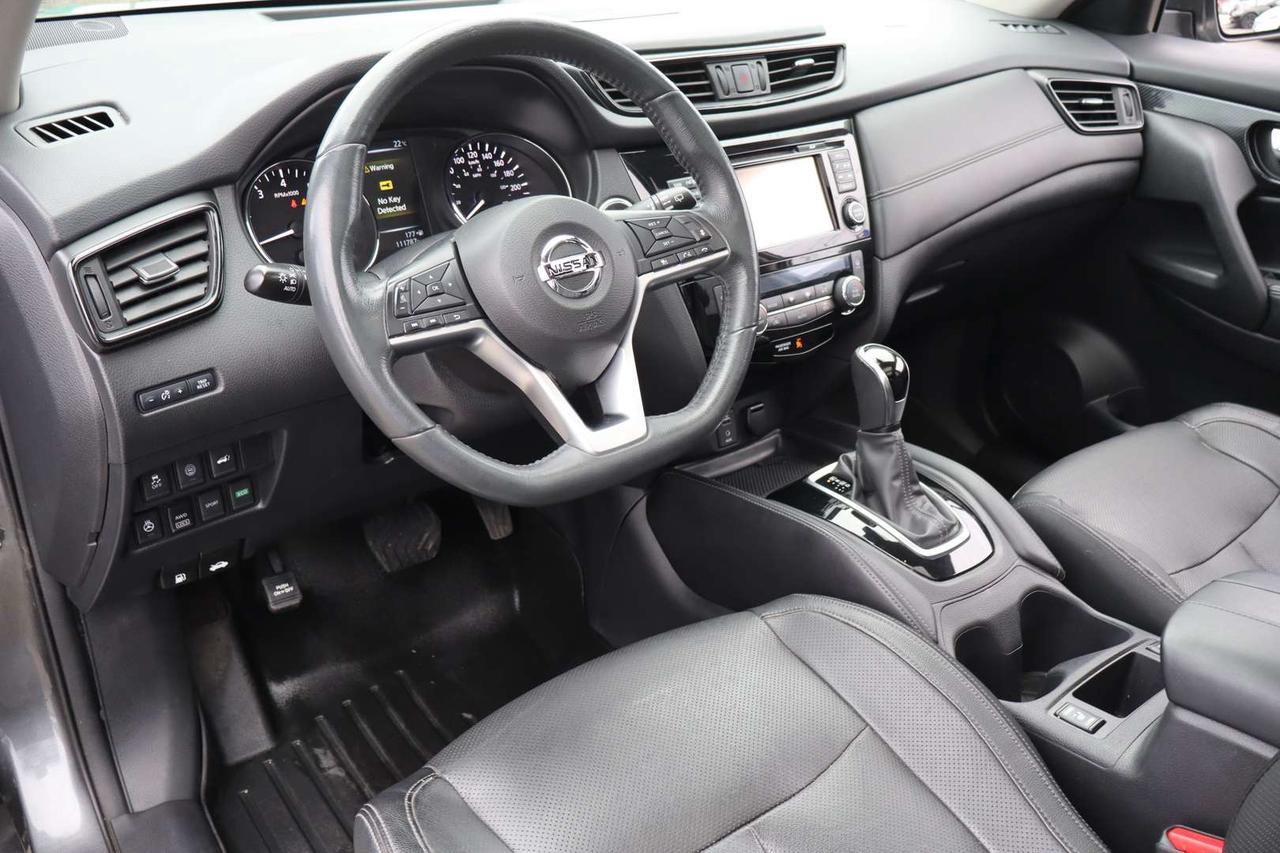 2017 Nissan Rogue SL AWD   ACCIDENT FREE   SAFETY CERTIFICATION INCLUDED Photo