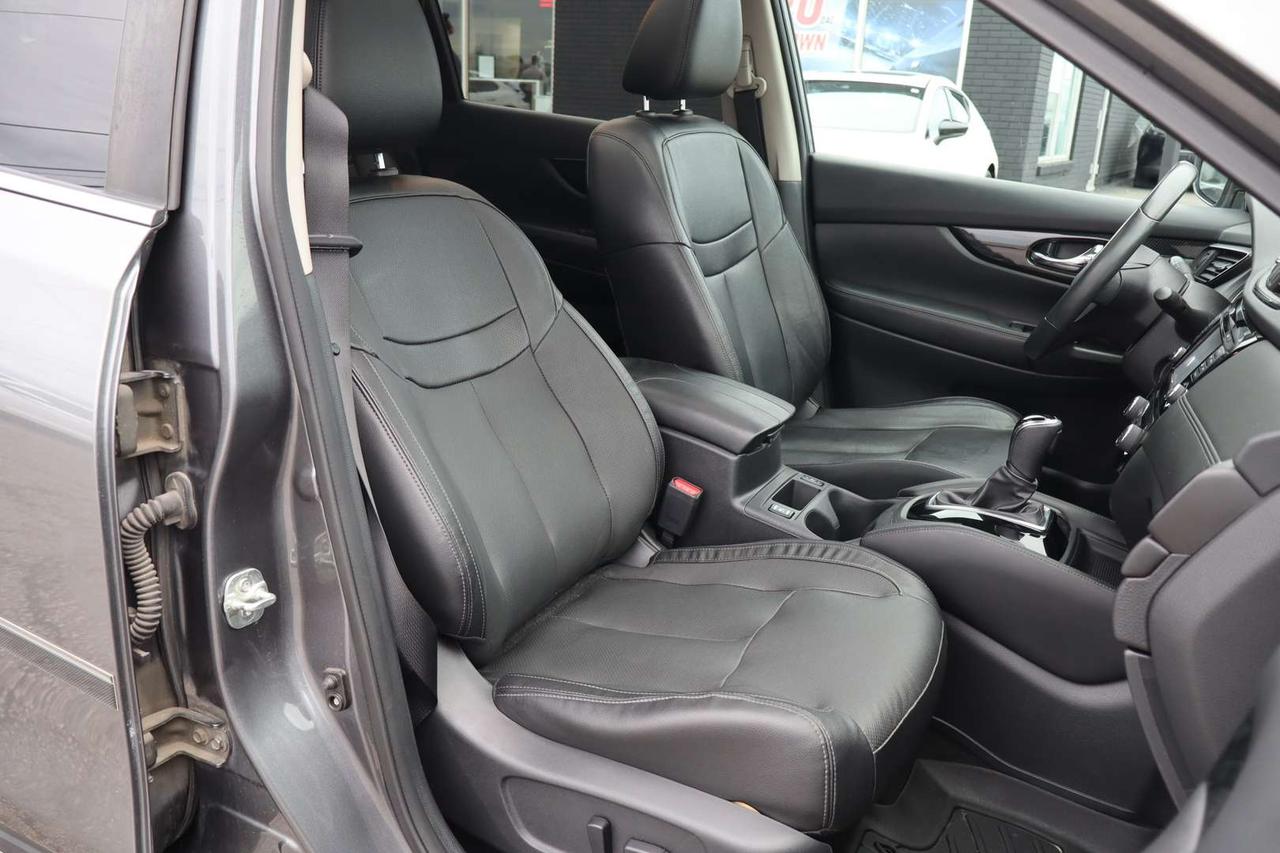 2017 Nissan Rogue SL AWD   ACCIDENT FREE   SAFETY CERTIFICATION INCLUDED Photo