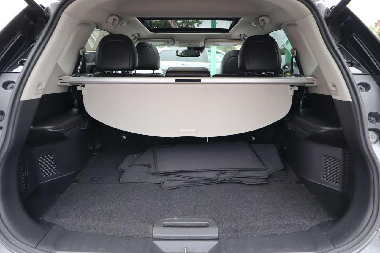 2017 Nissan Rogue SL AWD   ACCIDENT FREE   SAFETY CERTIFICATION INCLUDED Photo